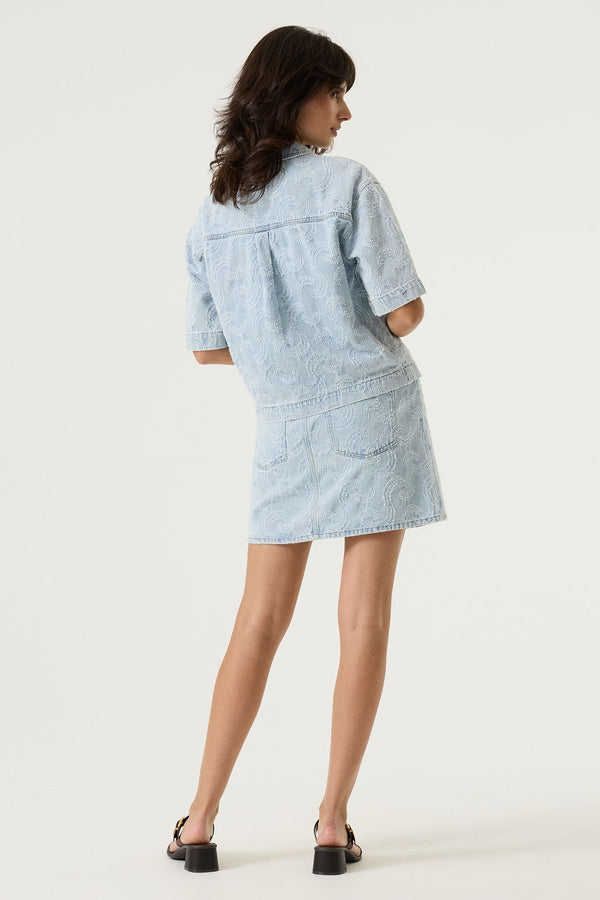 Chemisier en denim Garcia à manches courtes avec motif