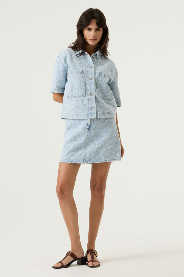 Chemisier en denim Garcia à manches courtes avec motif