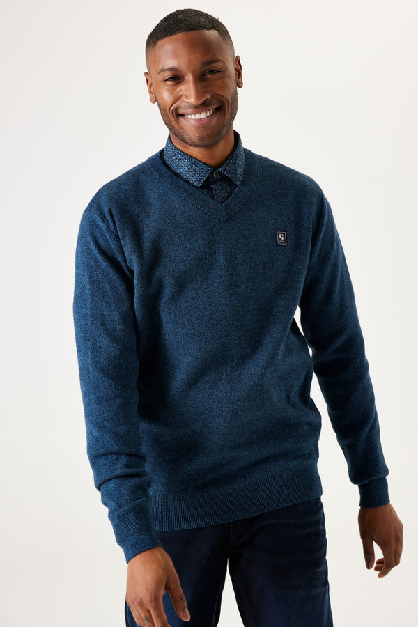 Garcia Solid V-Neck Pullover