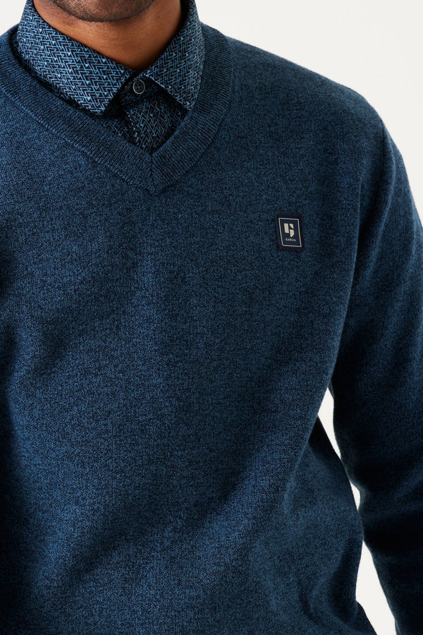 Garcia Solid V-Neck Pullover