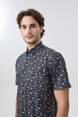 Chemise infroissable Leo Chevalier motifs fleurs noires
