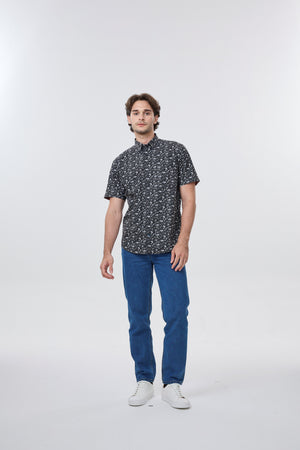 Chemise infroissable Leo Chevalier motifs fleurs noires