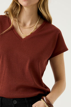 Garcia Metallic Yarn Chili Bush V-Neck T-Shirt